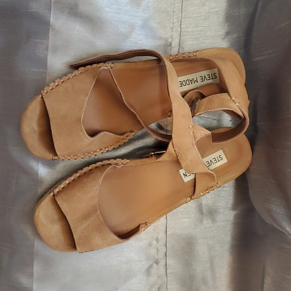 Women's size 7.5 Steve Madden - Picture 3 of 3